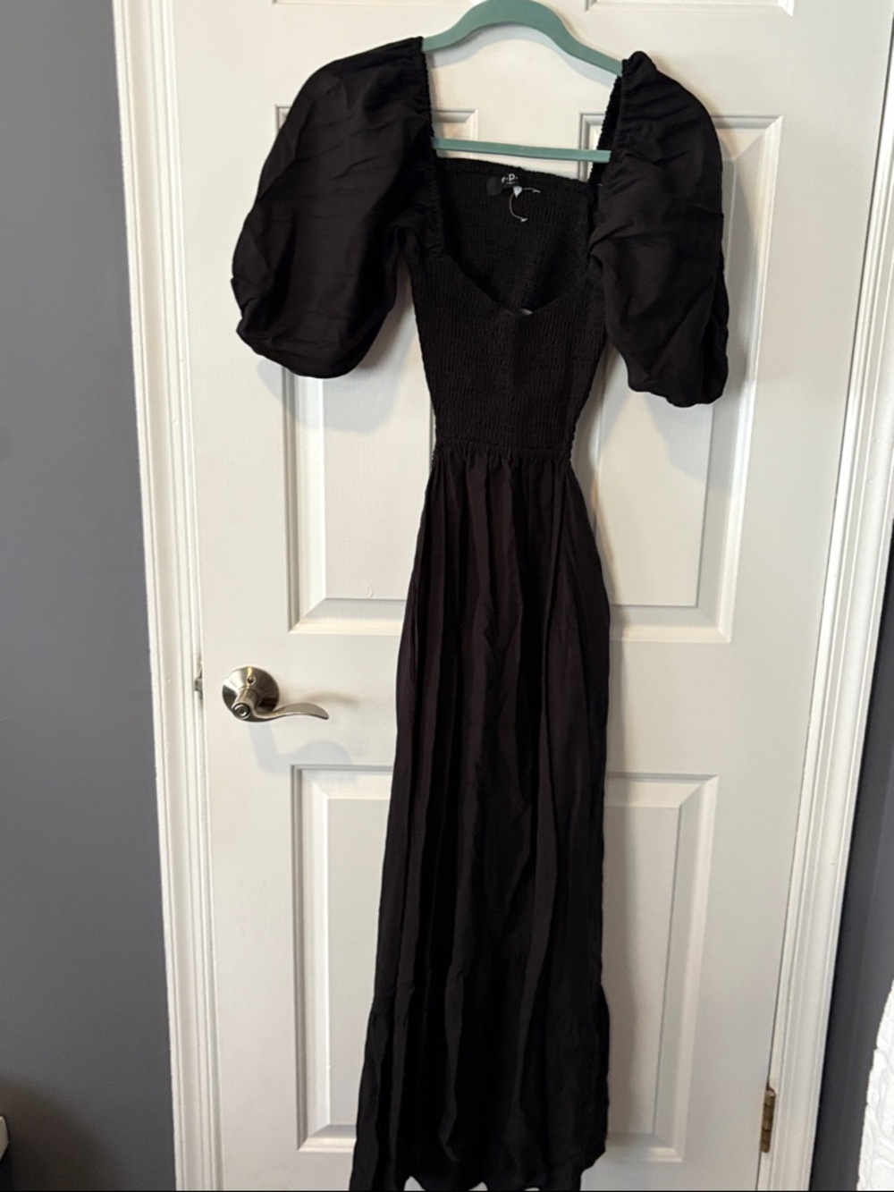 Black Puff-Sleeve Maxi Dress - Women